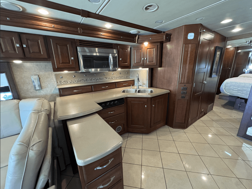 2015 Winnebago Journey 40U - National Vehicle