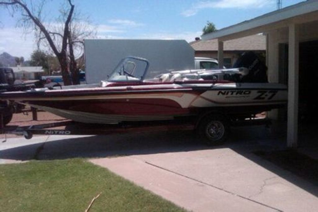 2012 Nitro Z7 Sport - National Vehicle