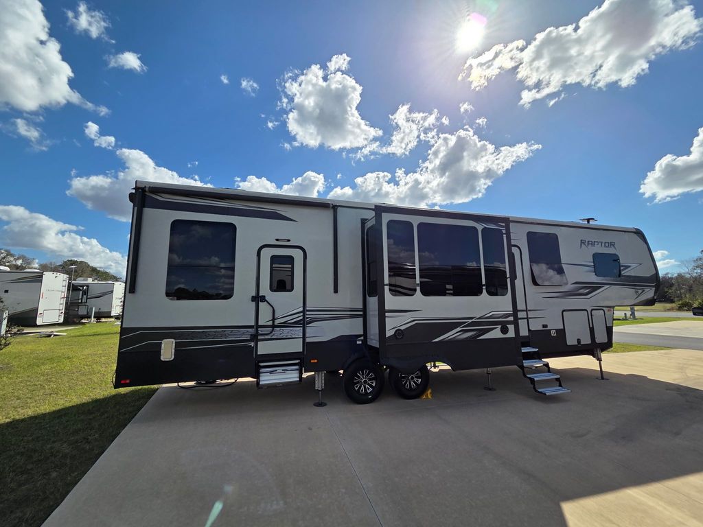 2017 Keystone Raptor 355TS - National Vehicle