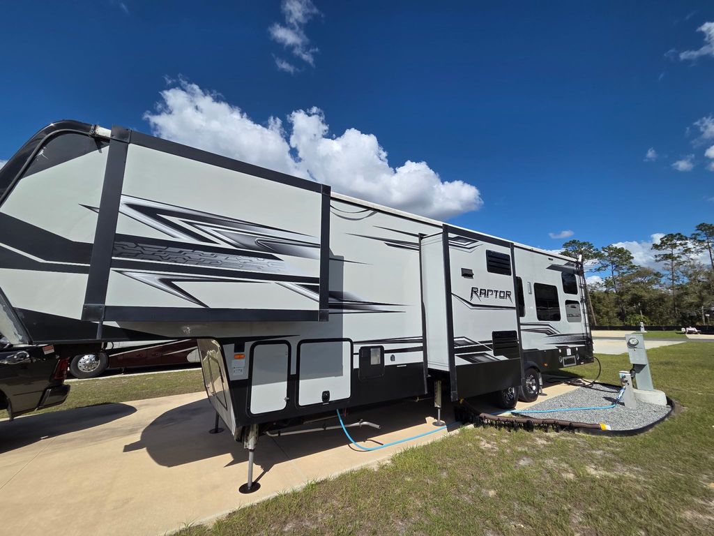 2017 Keystone Raptor 355TS - National Vehicle