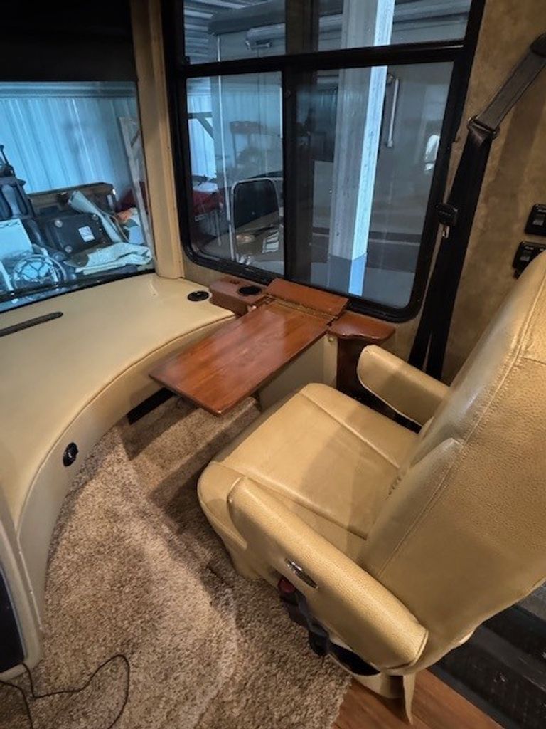 2014 Newmar Canyon Star 3956 - National Vehicle