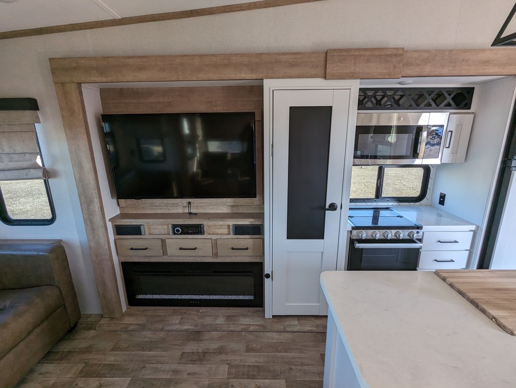 2022 Keystone Arcadia 3660RL - National Vehicle