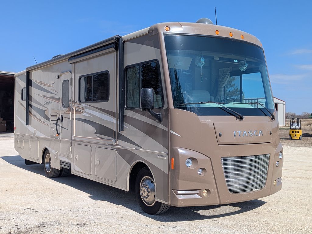 2015 Itasca Sunstar 30T - National Vehicle