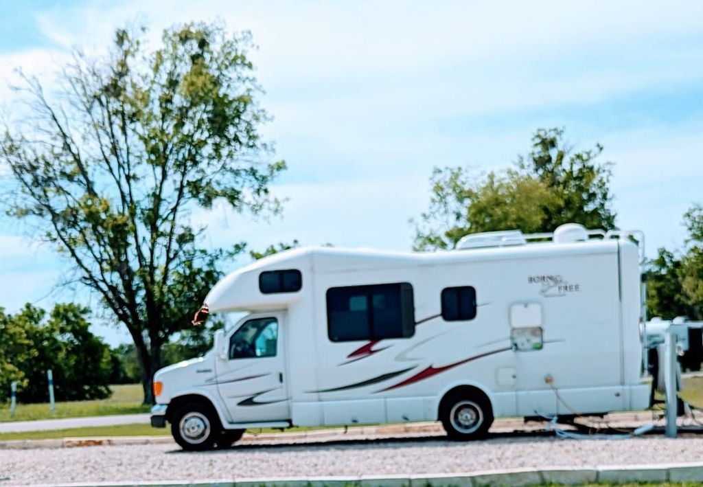 2008 Born Free Rear Bath - National Vehicle
