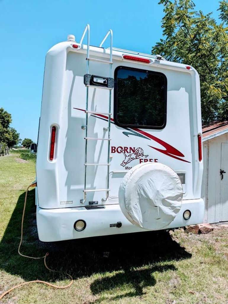 2008 Born Free Rear Bath - National Vehicle
