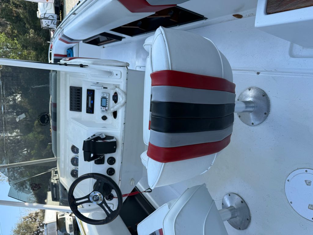 1986 Chris-Craft Scorpion 313 - National Vehicle