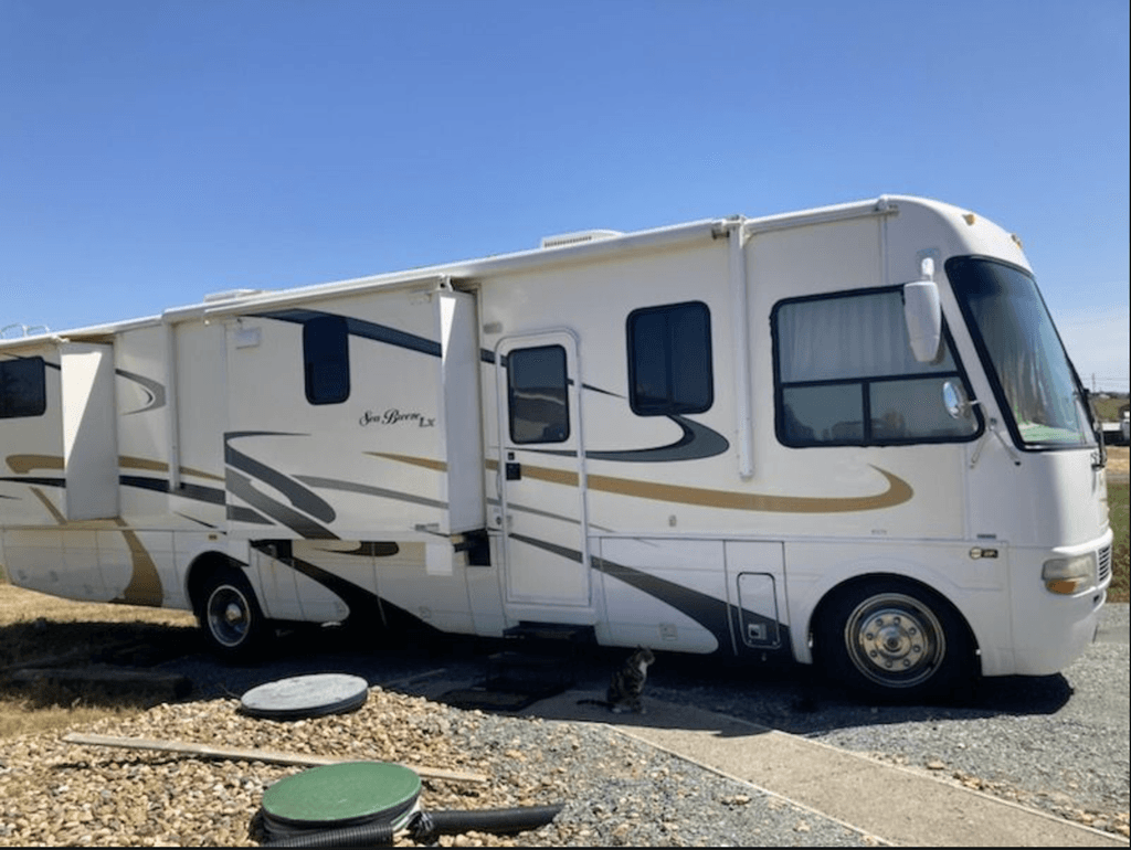 2005 National RV Sea Breeze 8375LX - National Vehicle