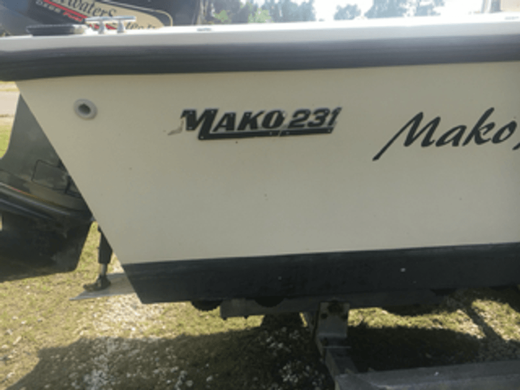 1987 Mako 235 - National Vehicle