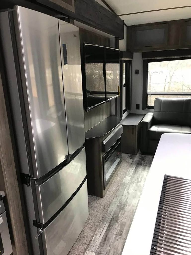 2020 Keystone Sprinter Limited 3571FWLFT - National Vehicle