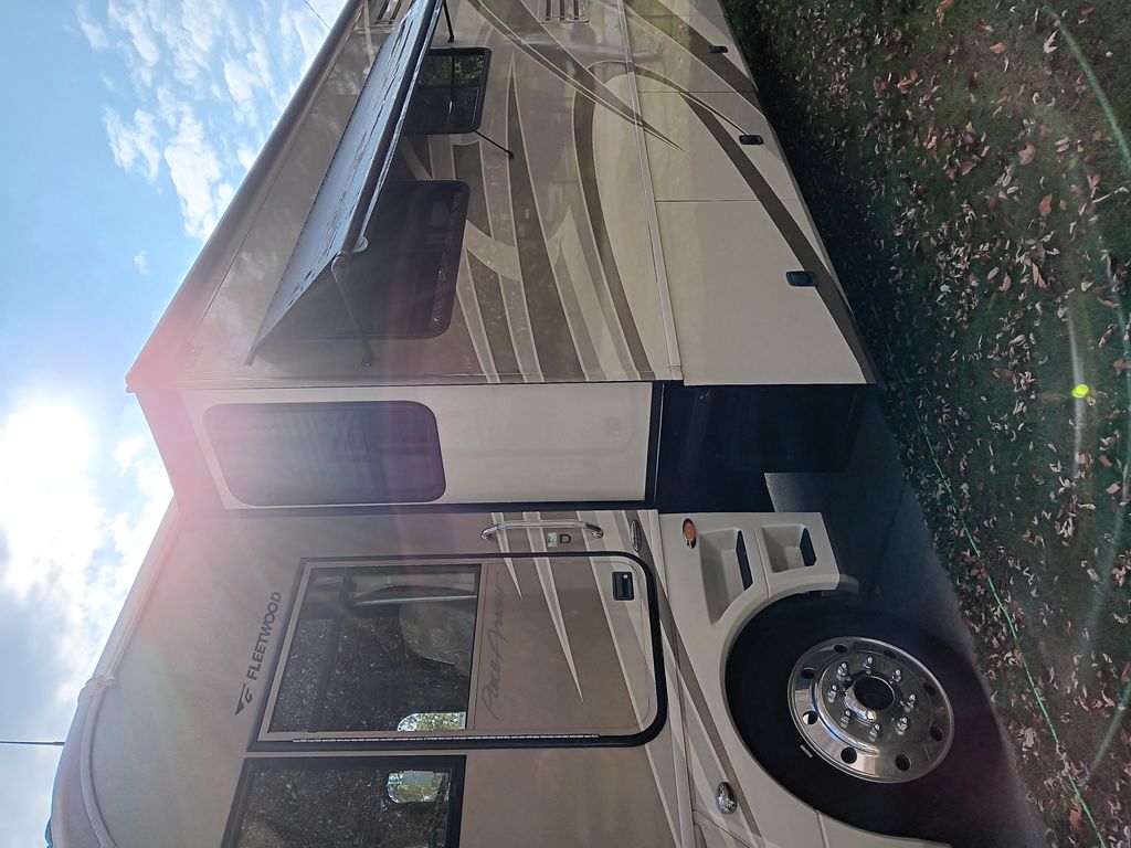 2007 Fleetwood Pace Arrow 38P - National Vehicle