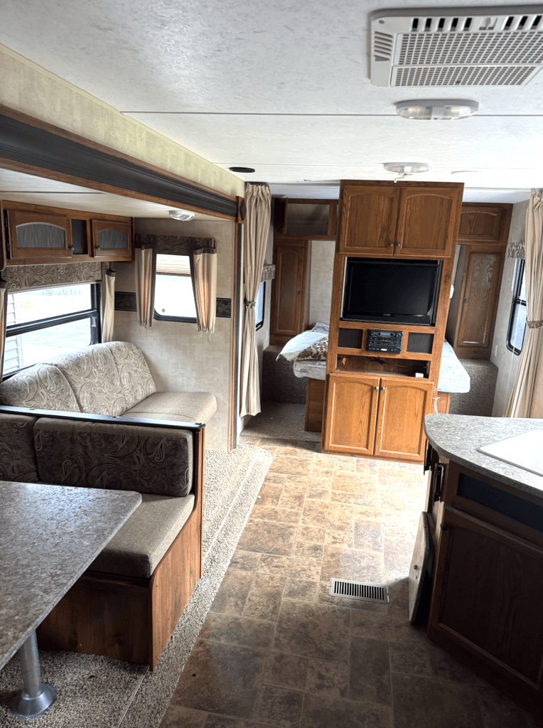 2012 Keystone Hideout 27DBS - National Vehicle