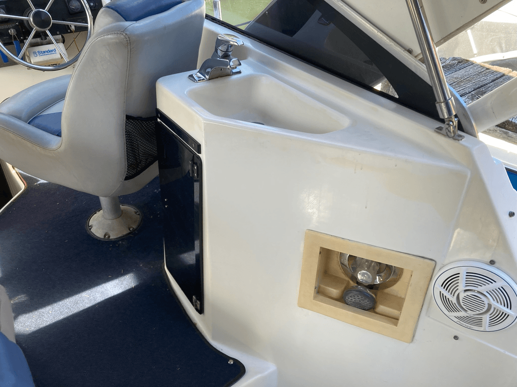 1989 Bayliner Avanti 2955 - National Vehicle