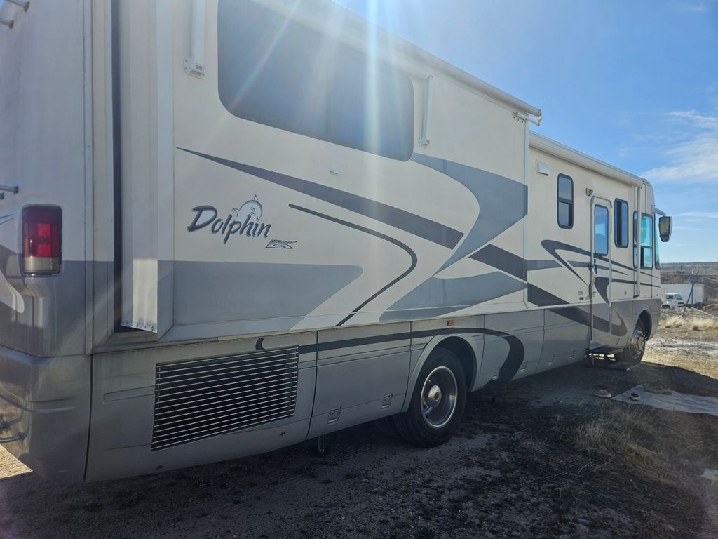 2004 National RV Dolphin 6342LX - National Vehicle