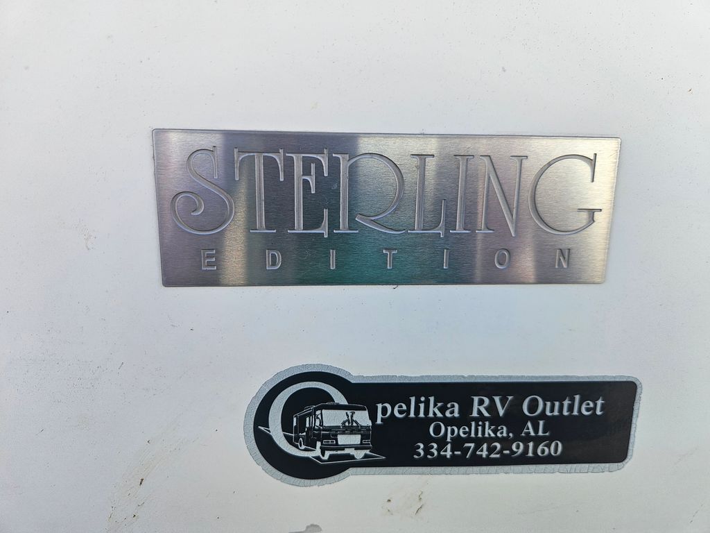 2004 National RV Dolphin 6342LX - National Vehicle