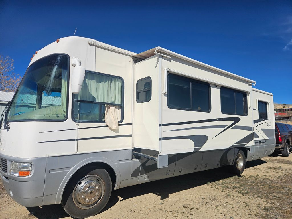 2004 National RV Dolphin 6342LX - National Vehicle