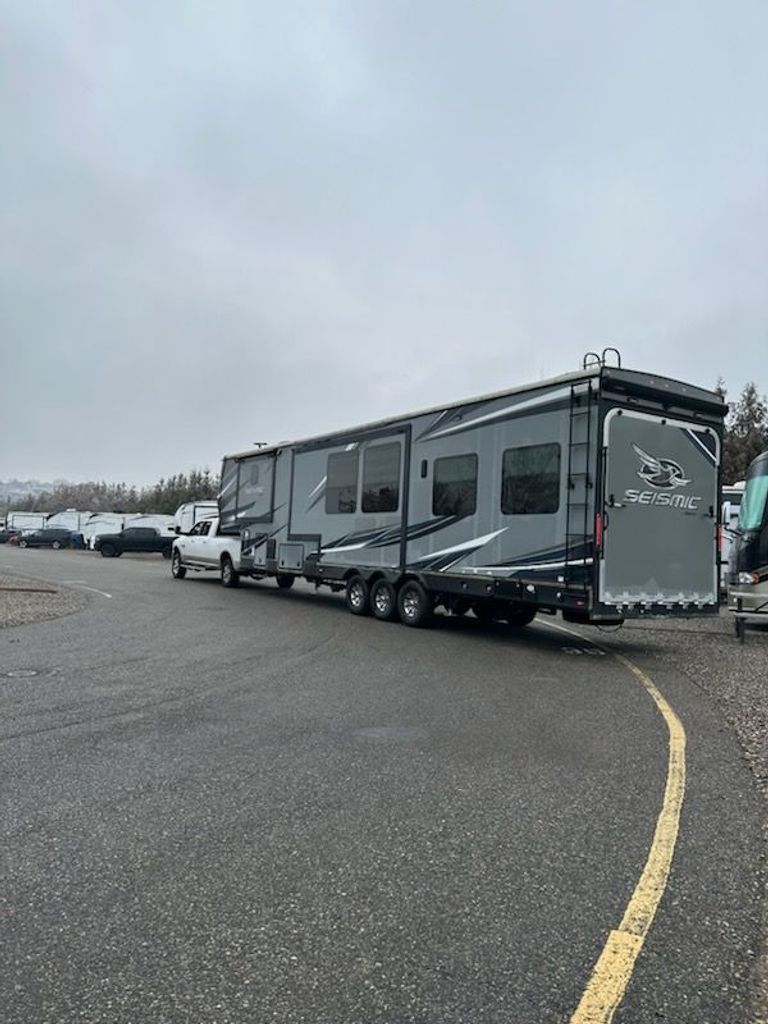 2018 Jayco Seismic 4113 - National Vehicle