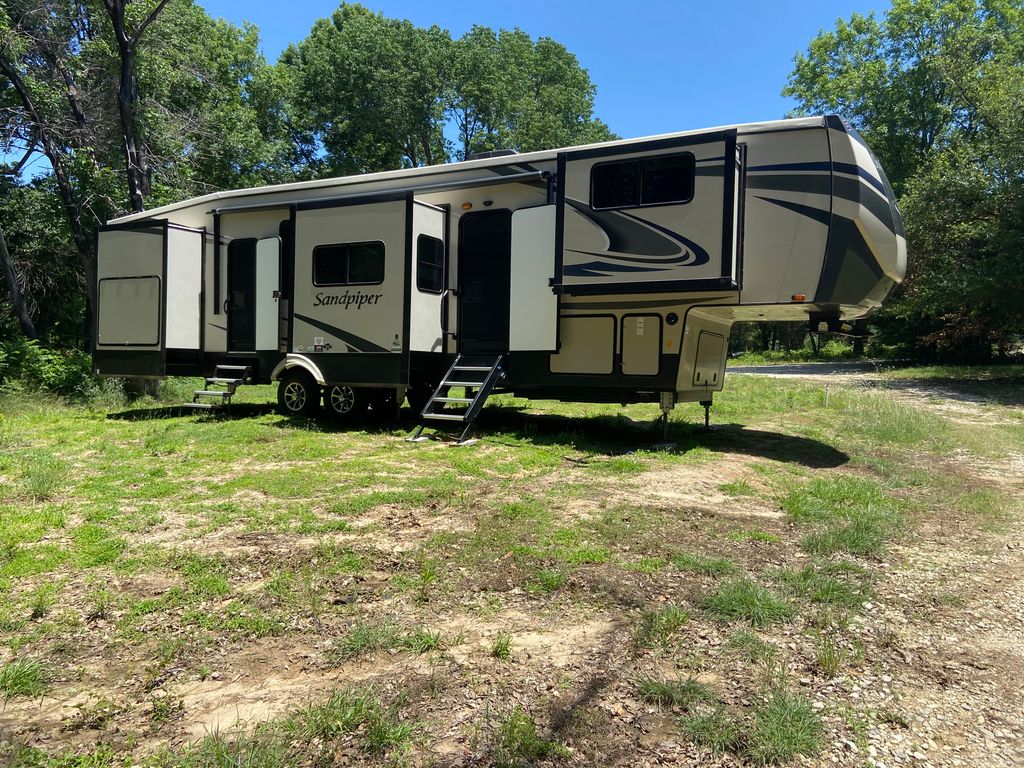 2021 Forest River Sandpiper 38FKOK - National Vehicle