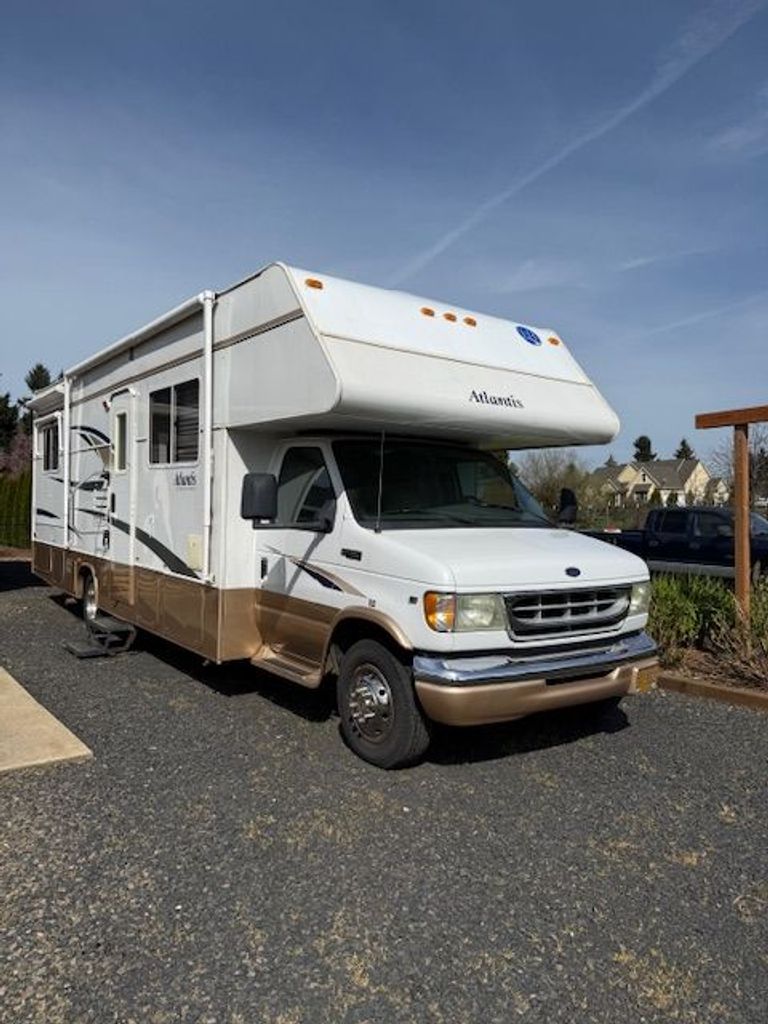 ディーゼル　Sサイズ 2002 Holiday Rambler Atlantis 27PBD - National Vehicle