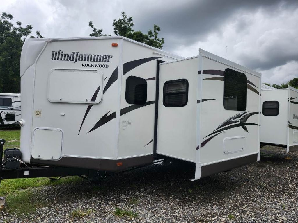サン 2014 Forest River Rockwood Windjammer 2809W - National Vehicle