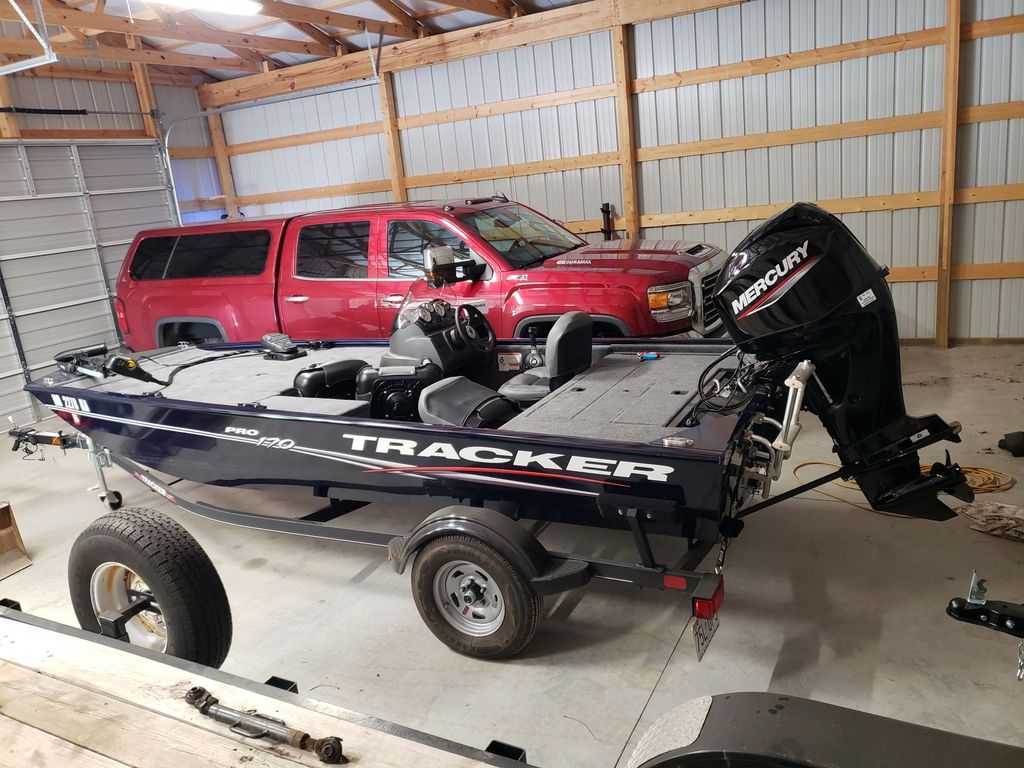 2022 Bass Tracker Pro 170 - National Vehicle