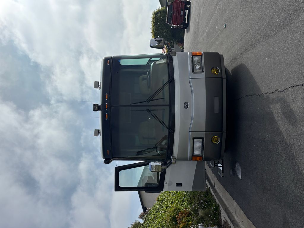 2005 Travel Supreme Mid Engine Diesel 41DS02A - National Vehicle