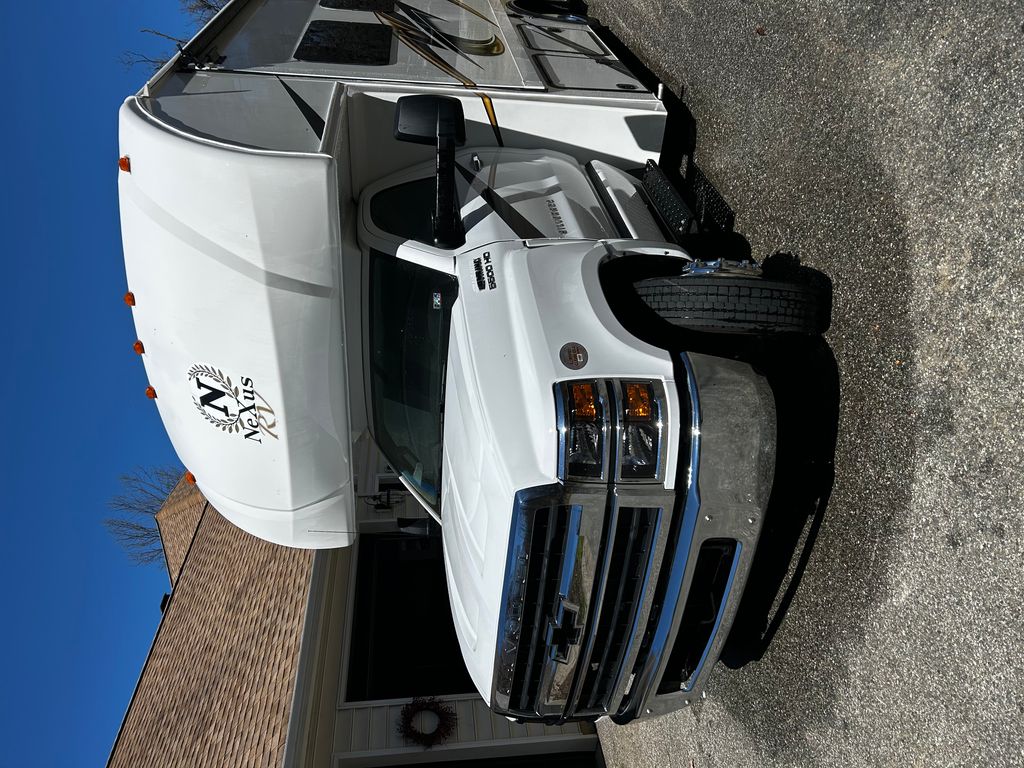 2023 NeXus Verrado 28S - National Vehicle