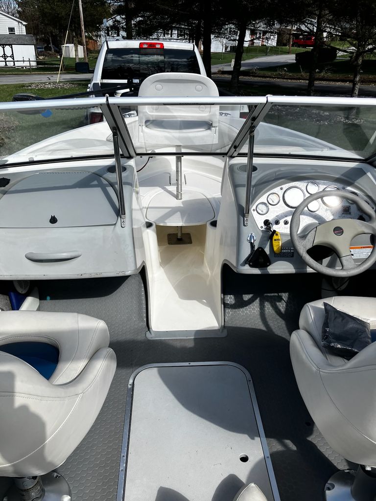 2006 Bayliner 194 SF - National Vehicle
