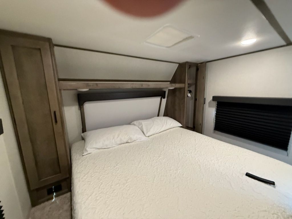 2021 Keystone Sprinter Limited 341BIK - National Vehicle