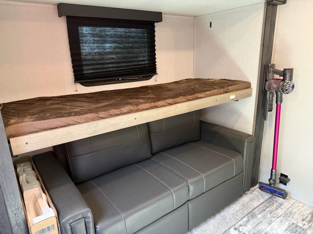 2021 Keystone Sprinter Limited 341BIK - National Vehicle