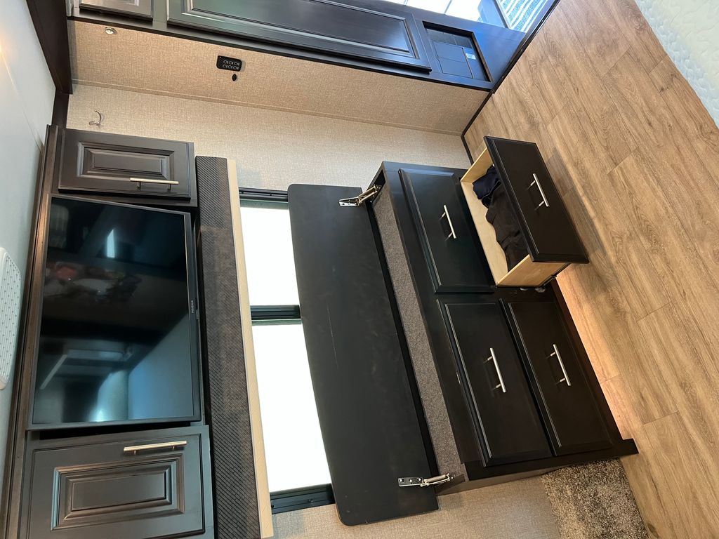 2021 Jayco Pinnacle 36FBTS - National Vehicle