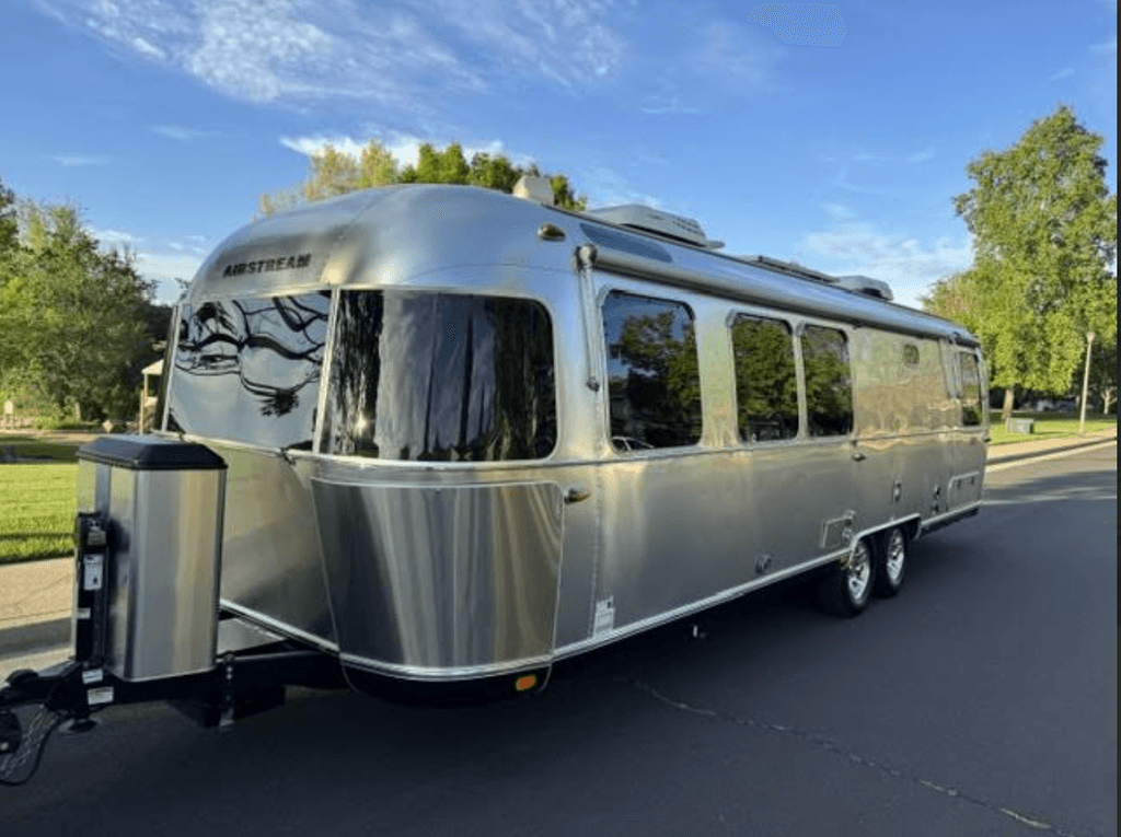 newにに　3個セット 2021 Airstream Classic 30RB Twin - National Vehicle