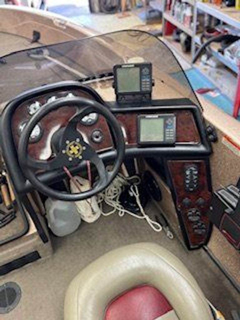 2001 Ranger 620 VS Fisherman - National Vehicle