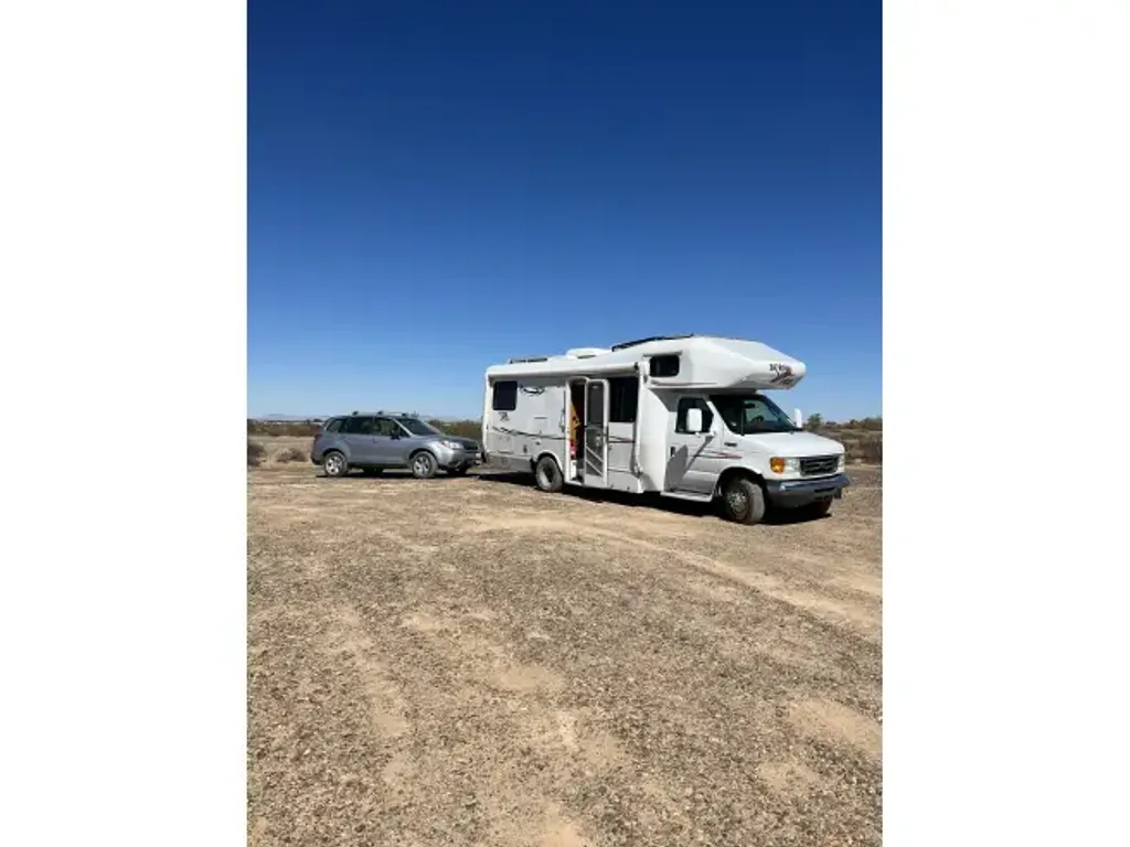 2005 Born Free Rear Side Bed 26 - National Vehicle
