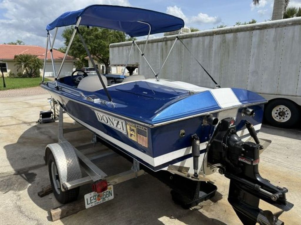 BOAT HOUSE CLUB プレート BLUE TRADITIONAL 1973 Donzi 18 Classic - National Vehicle