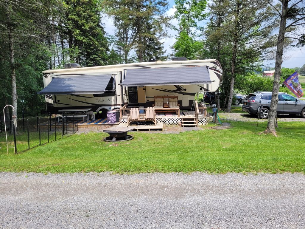 2016 Evergreen Bay Hill 340RK - National Vehicle