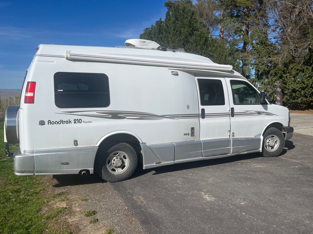 2007 Roadtrek Popular 210 - National Vehicle