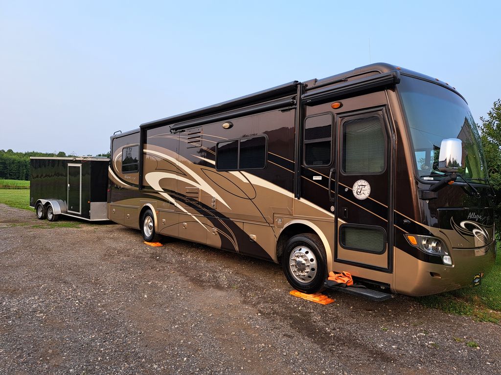 2012 Tiffin Motorhomes Allegro Breeze 32BR - National Vehicle