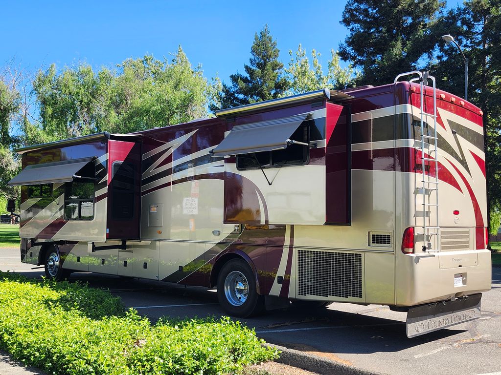2006 Country Coach Inspire 360 Davinci - National Vehicle