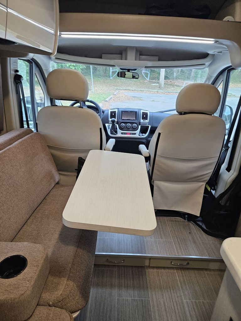 2022 Thor Motor Coach Rize 18M - National Vehicle