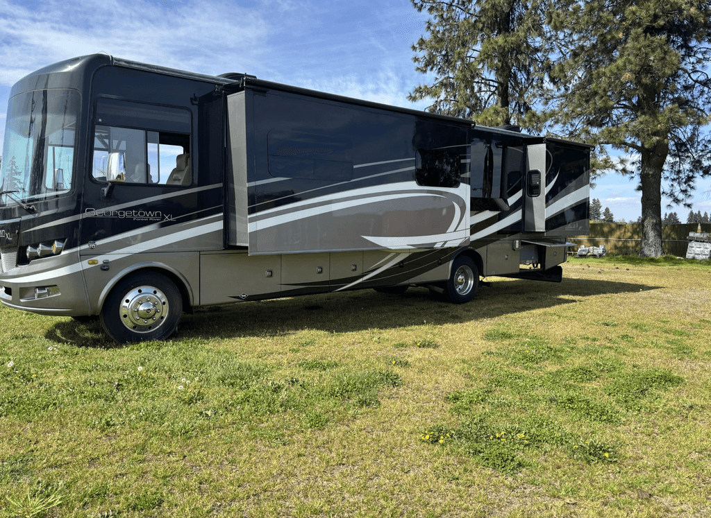 2014 Forest River Georgetown XL 377TS - National Vehicle