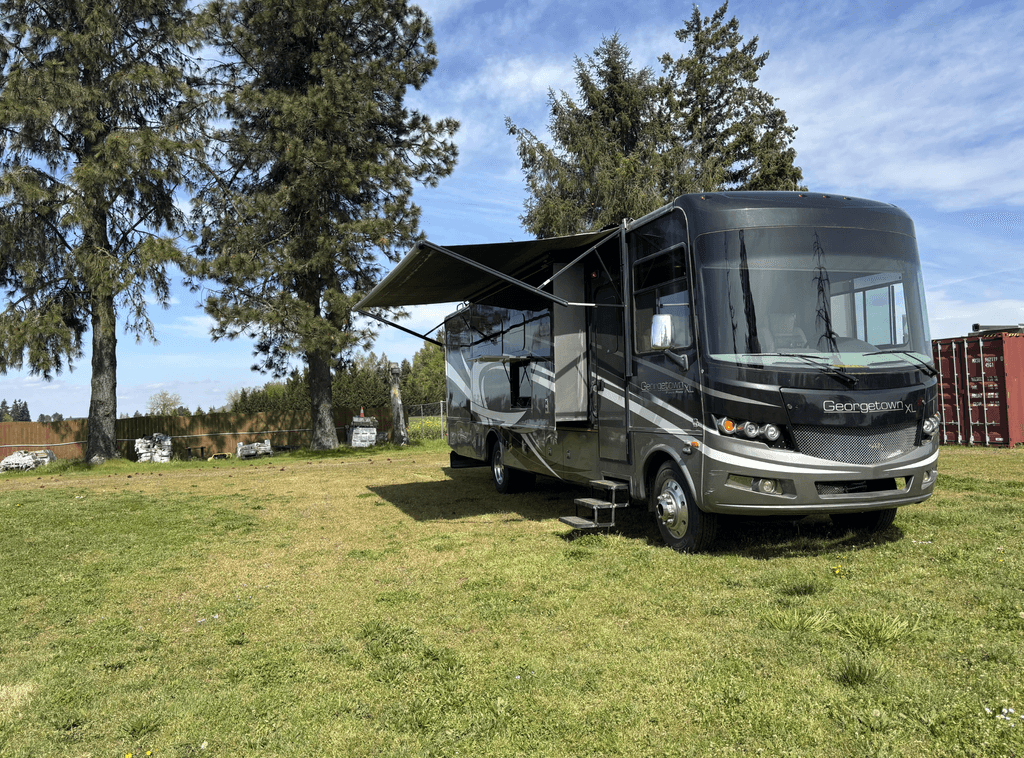 2014 Forest River Georgetown XL 377TS - National Vehicle