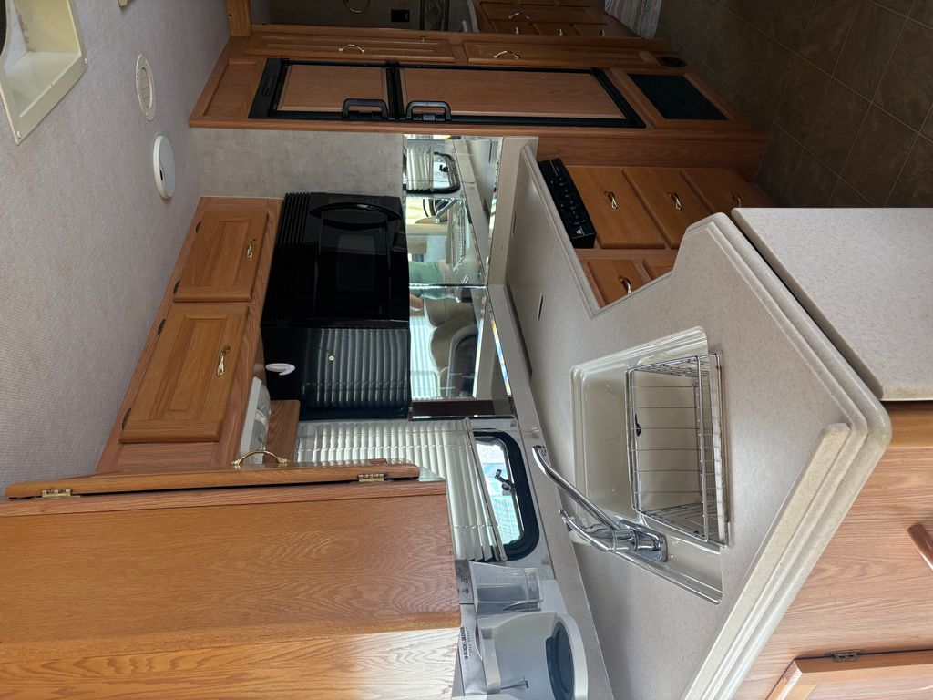 2005 National RV Sea Breeze 1341 - National Vehicle