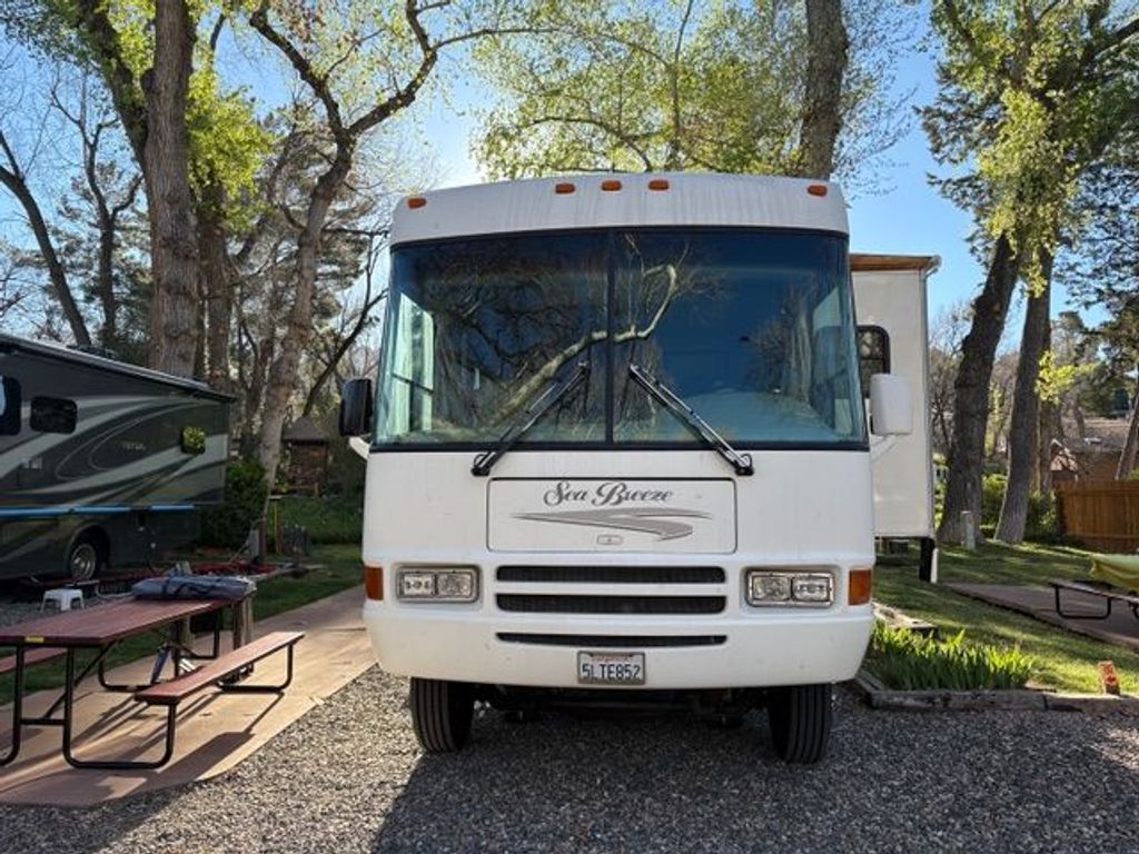 コロンバス 2005 National RV Sea Breeze 1341 - National Vehicle