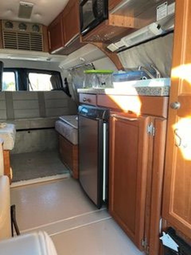 2010 Roadtrek Popular 190 - National Vehicle