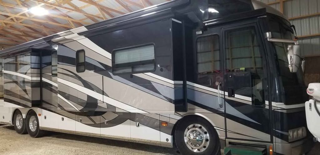 2007 American Coach American Heritage 45E - National Vehicle