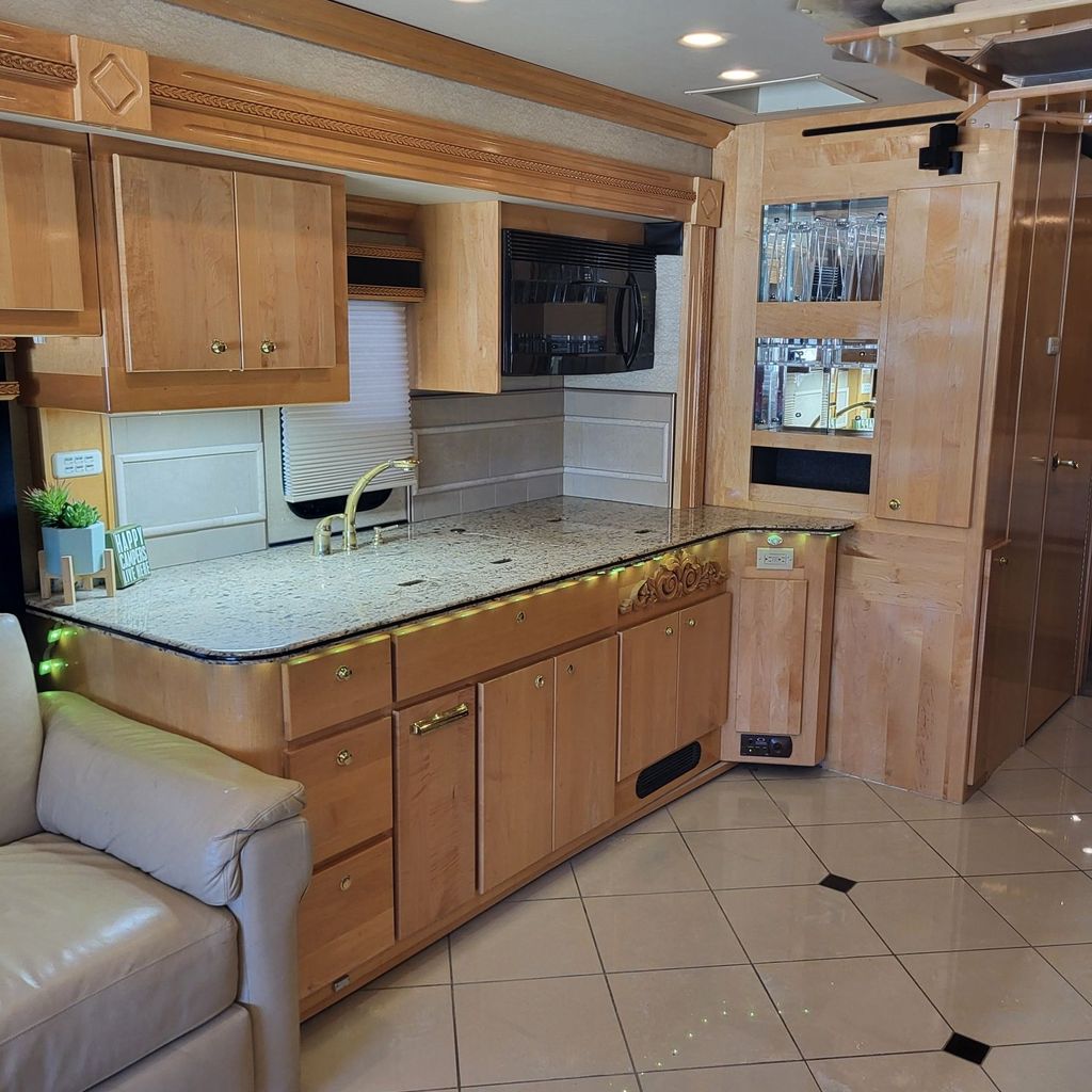 2007 American Coach American Heritage 45E - National Vehicle