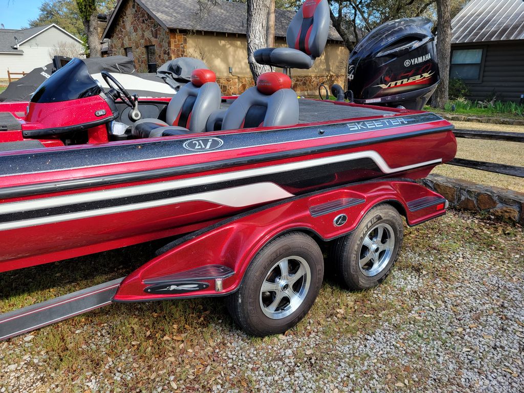 マコ 2013 Skeeter 21i - National Vehicle