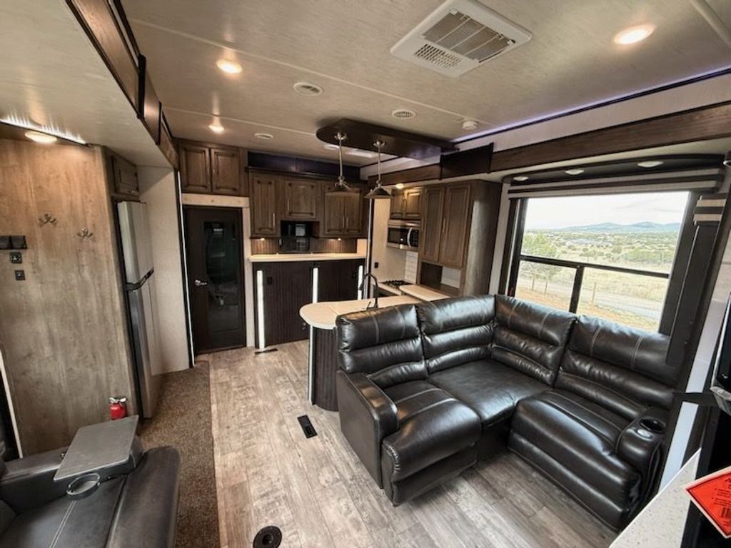 2018 Heartland Cyclone 3600 - National Vehicle