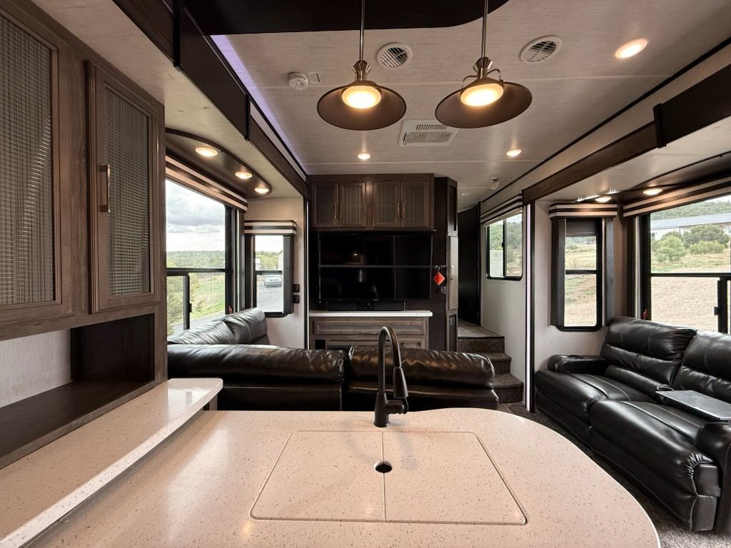 2018 Heartland Cyclone 3600 - National Vehicle