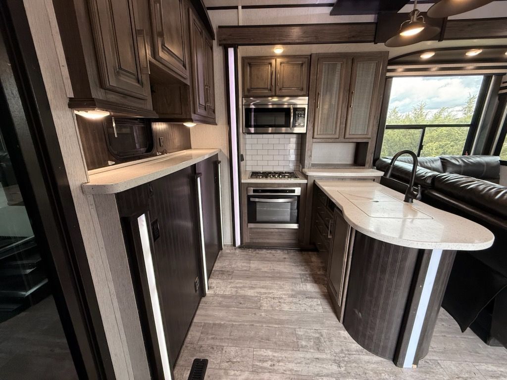 2018 Heartland Cyclone 3600 - National Vehicle